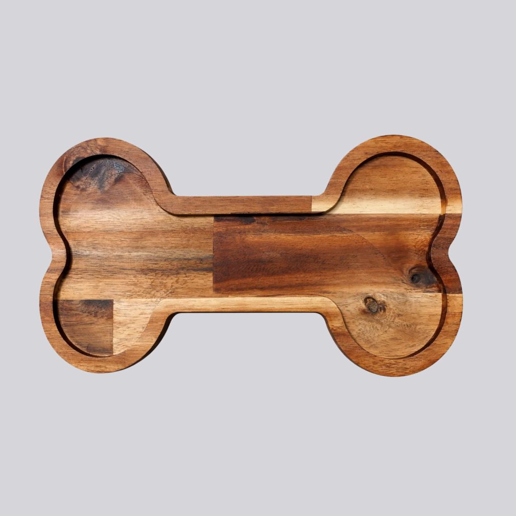 Plato de madera en forma de hueso de acacia 30x15 cm sellado con cera de abeja